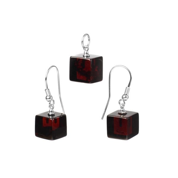 Kubo formos gintarinis rinkinys.