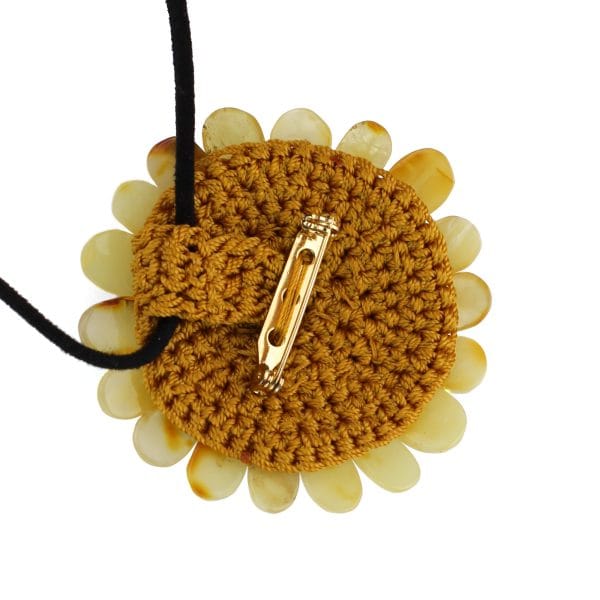 "Gintarinė gėlė" segė - pakabukas.