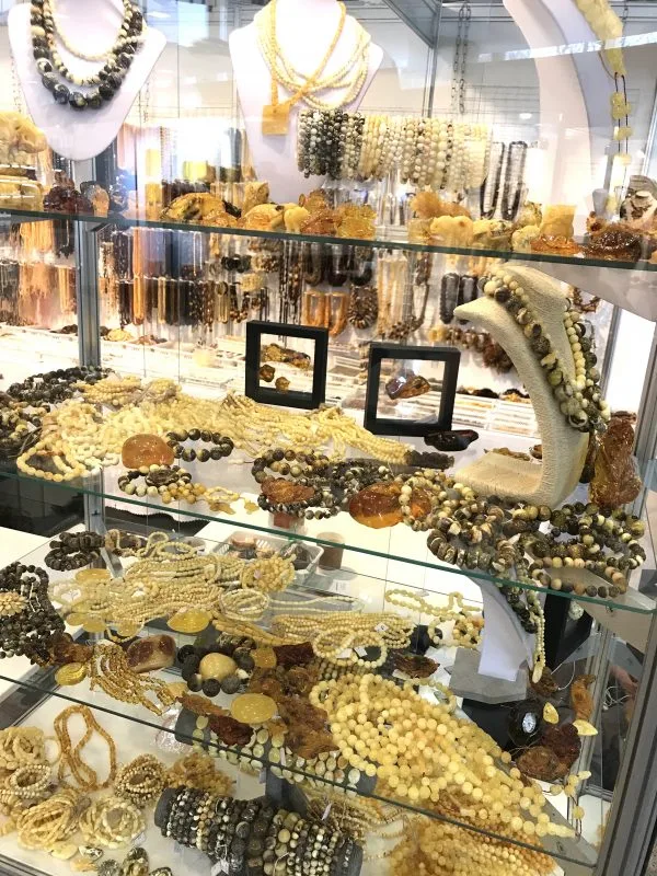 Gintaro papuošalai iš Baltijos gintaro