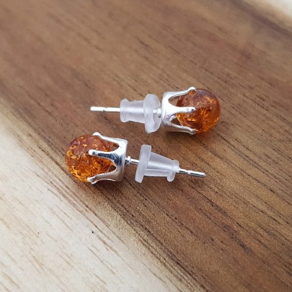 Gintariniai auskarai vinelės