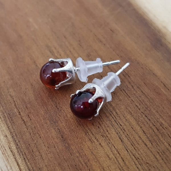 Gintariniai auskarai vinelės