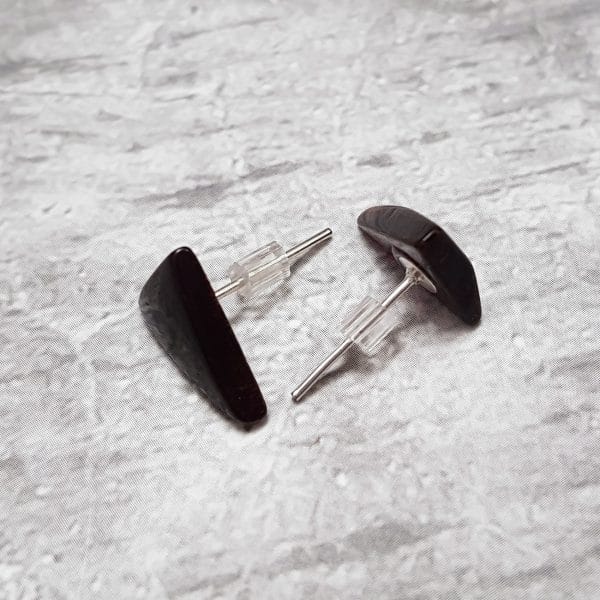 Trikampiai Gintaro Auskarai