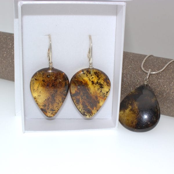 Lašo formos auskarai ir pakabukas