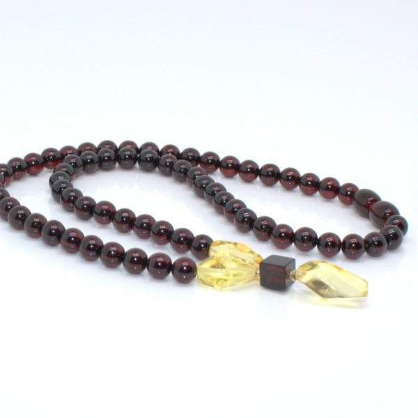 Vėrinys ir apyrankė 