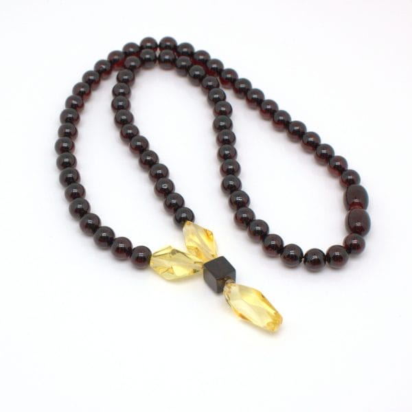 Vėrinys ir apyrankė 