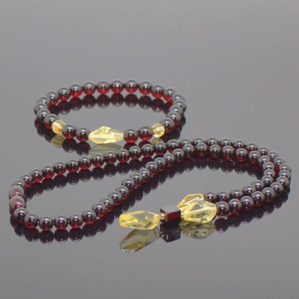 Vėrinys ir apyrankė 