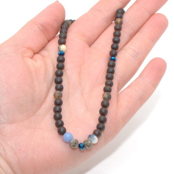 Nepoliruota apykojė su putpeliukais