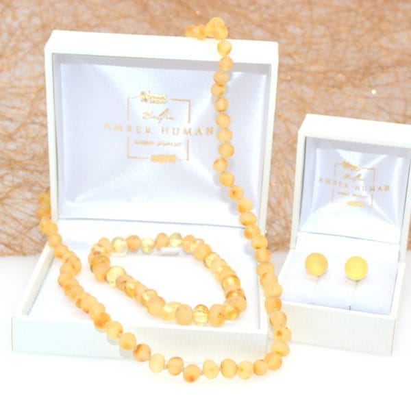 Vėrinys, apyrankė ir auskarai "Šerkšnas"