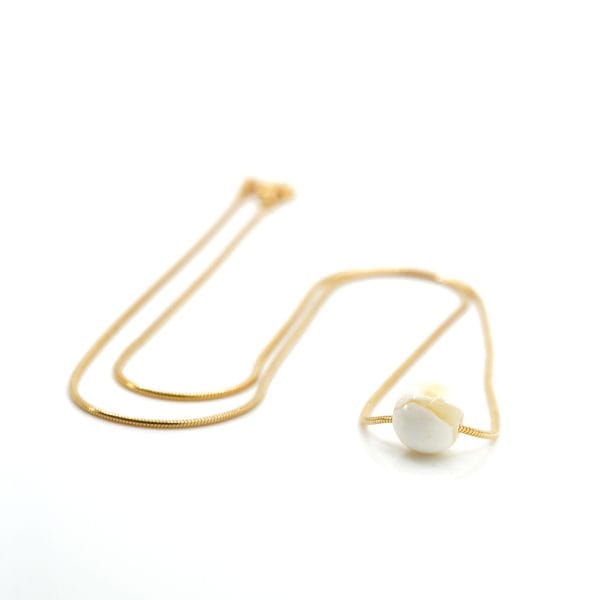 Balto perveriamo pakabuko ir auskarų komplektas 