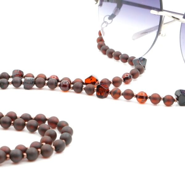 Tamsus akinių laikiklis 