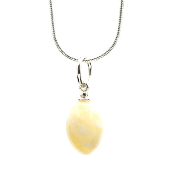 Balto pakabuko ir auskarų komplektas "Sapnas"