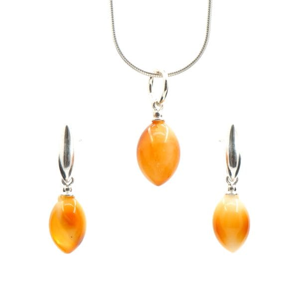 Pakabuko ir auskarų komplektas 