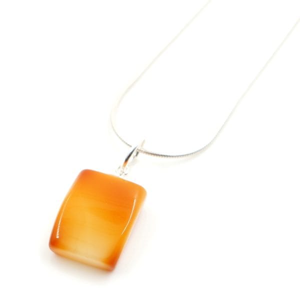 Pakabuko ir auskarų komplektas 