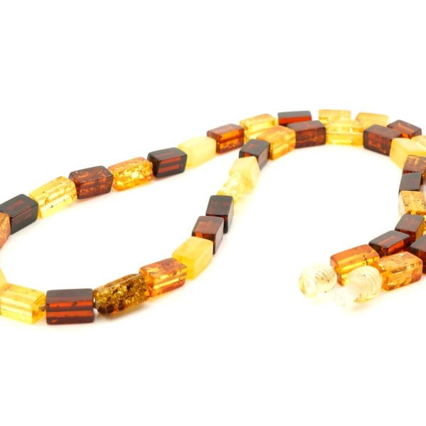 Vėrinys "Šokis lietuje"